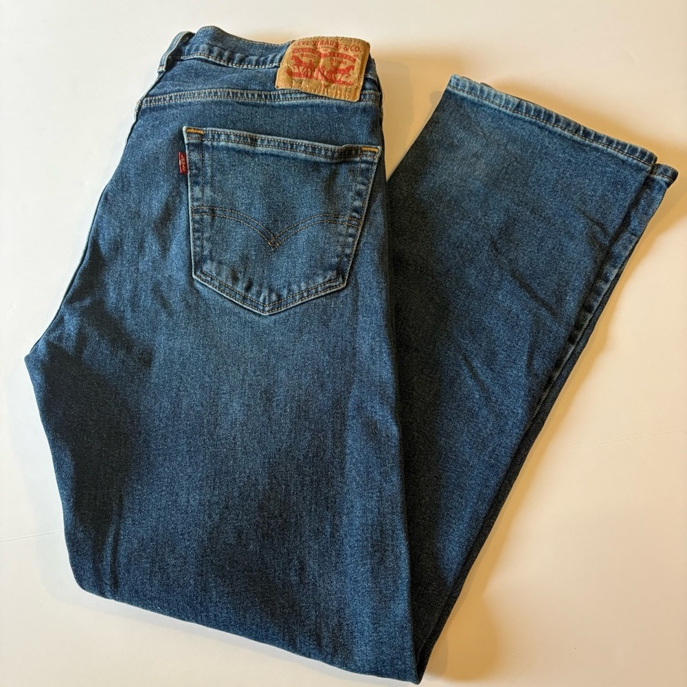 Levi's 505, Straight leg Blue Jeans Men’s Size 34x32 fit a little smaller. - Picture 11 of 15